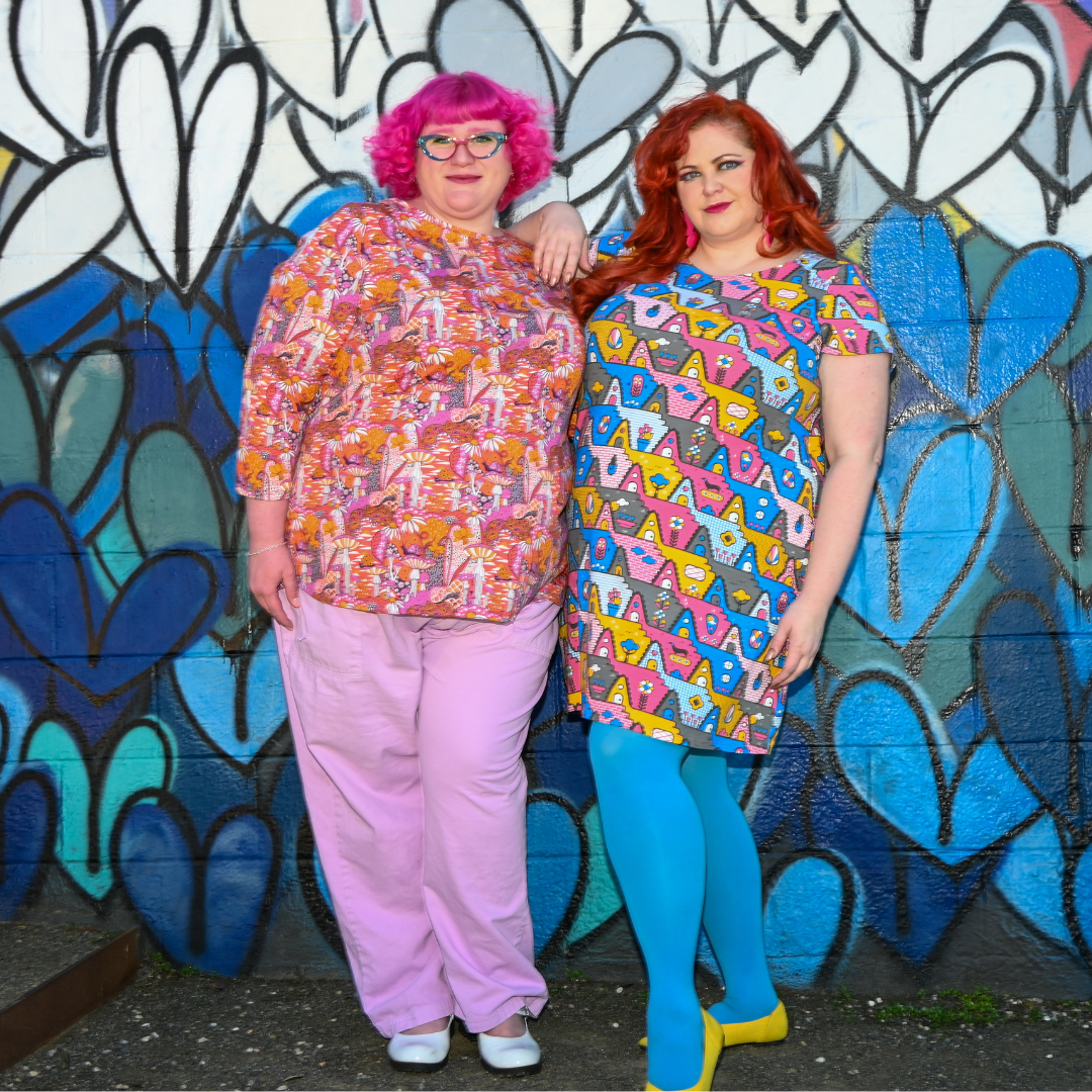 2 cute models in bright colored clothing