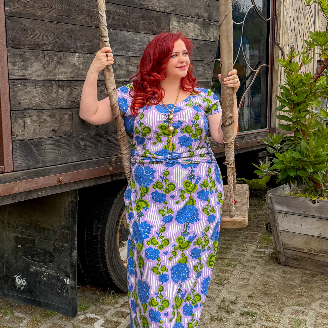 Mod Wallpaper Twist Belt Pocket Maxi in Lavender