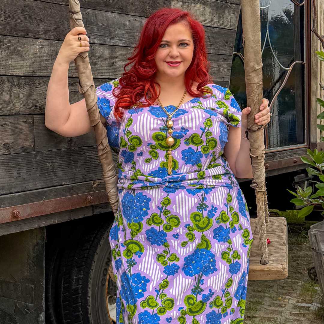 Mod Wallpaper Twist Belt Pocket Maxi in Lavender