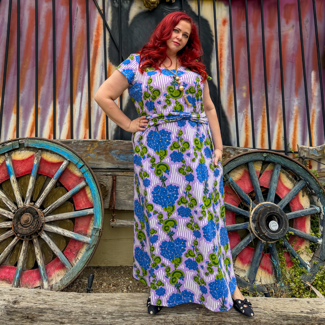 Mod Wallpaper Twist Belt Pocket Maxi in Lavender