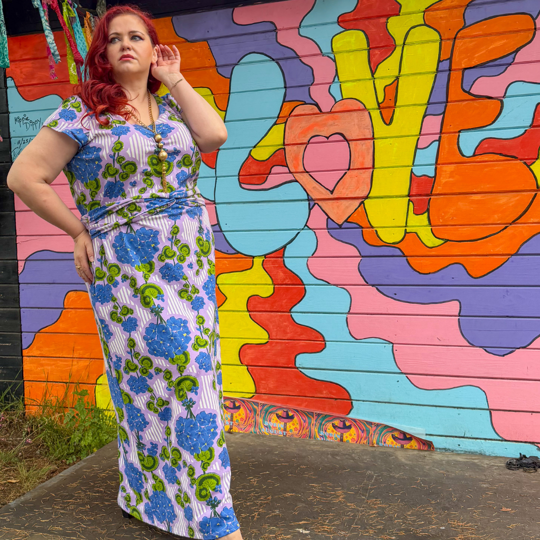 Mod Wallpaper Twist Belt Pocket Maxi in Lavender