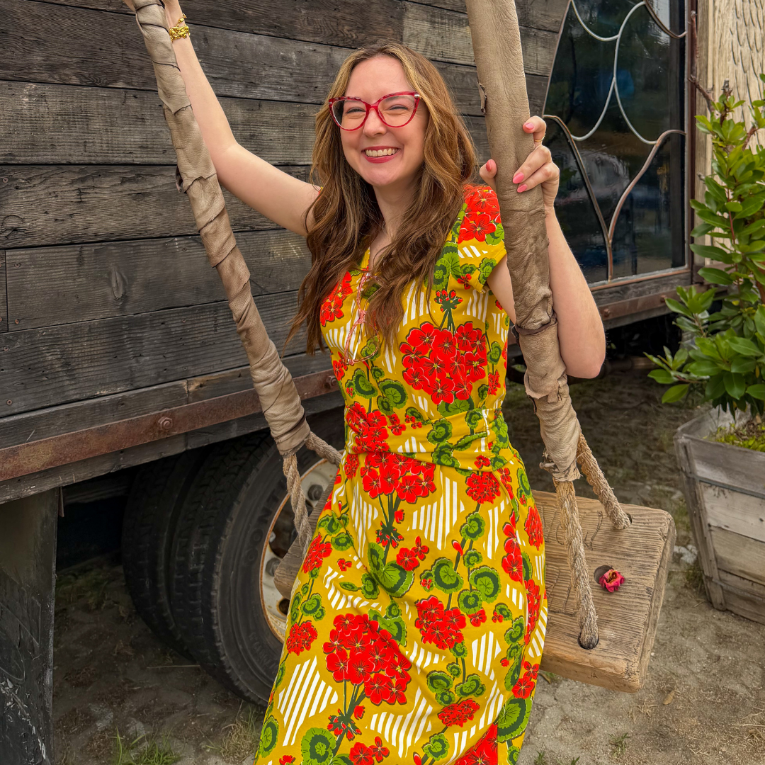Mod Wallpaper Twist Belt Pocket Maxi in Sunshine