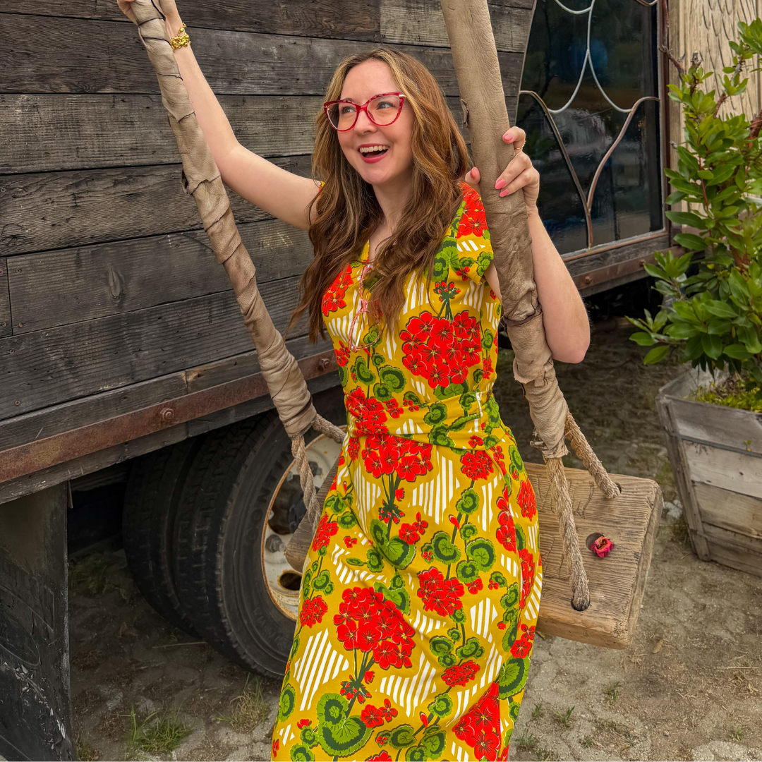 Mod Wallpaper Twist Belt Pocket Maxi in Sunshine