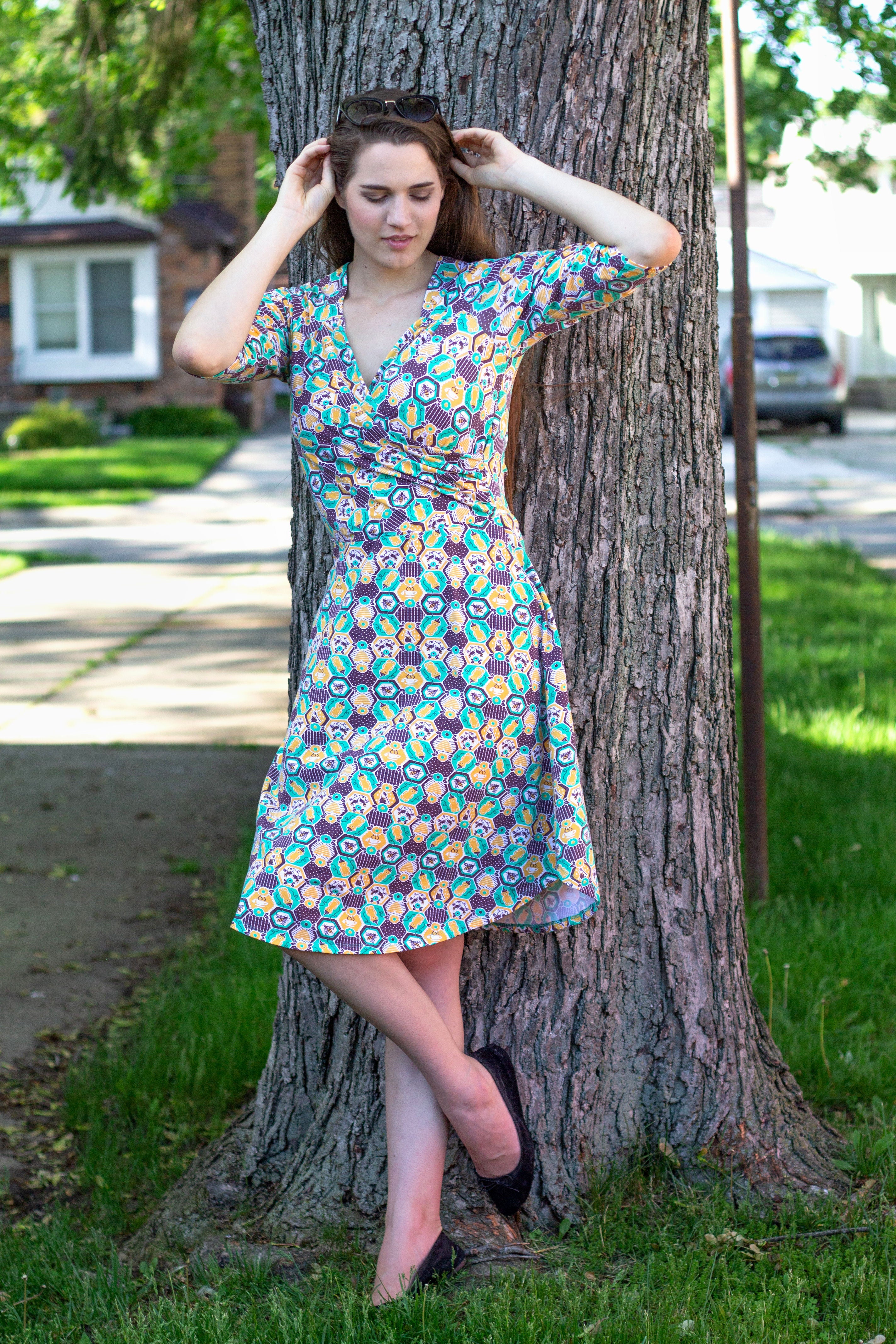 Honeybears & Bees Sweetheart Dress in Emerald & Gold